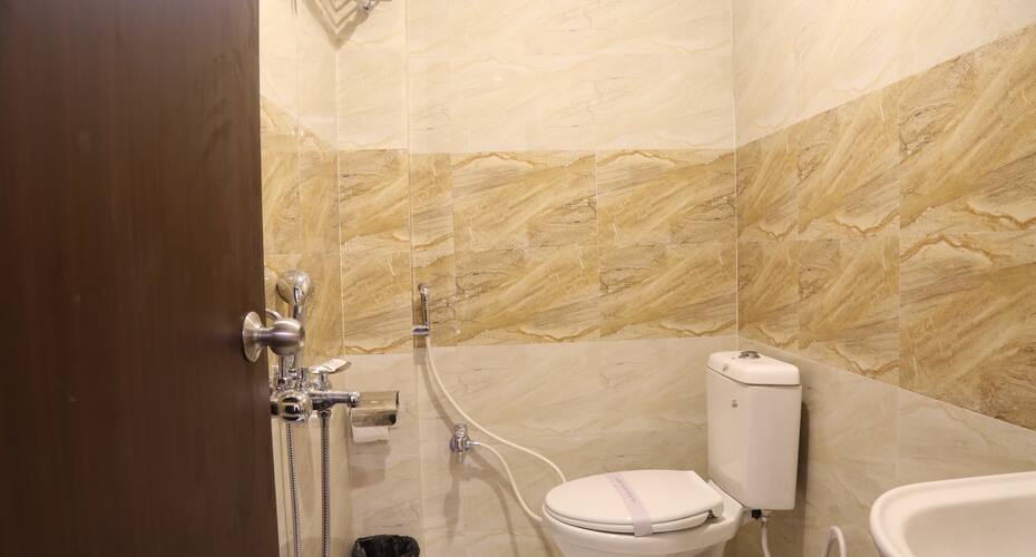 Hotel M.M, Guwahati 4